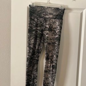 7/8 Athleta Elation Leggings